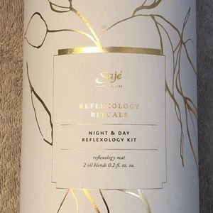 Saje Reflexology Rituals Night and Day kit